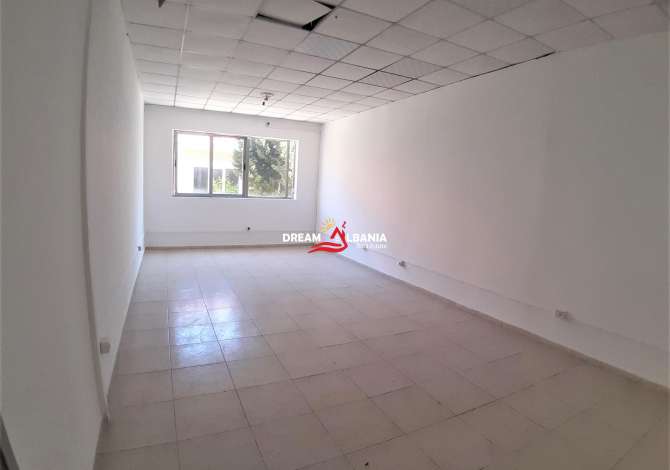 Magazina  dhe  Zyra me qera ne Autostraden Tirane-Durres prane Gega Oil ne Tirane ( ID 4281041 ) 