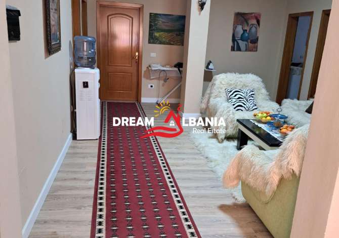 Casa privata/Indipendente in vendita a Durazzo 7+1, Arredato