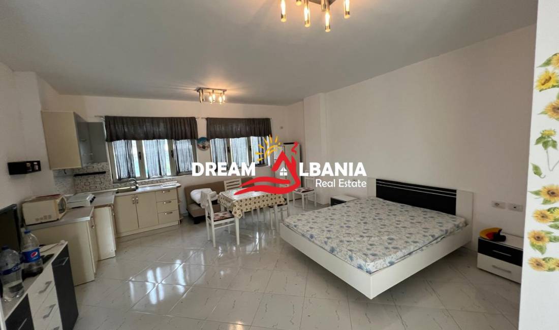 Private house for rent in Tirana 7+1, Emty