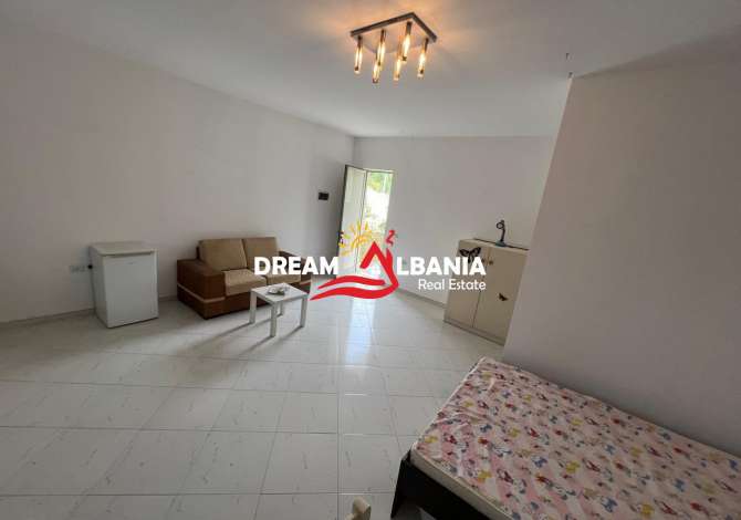 Private house for rent in Tirana 7+1, Emty