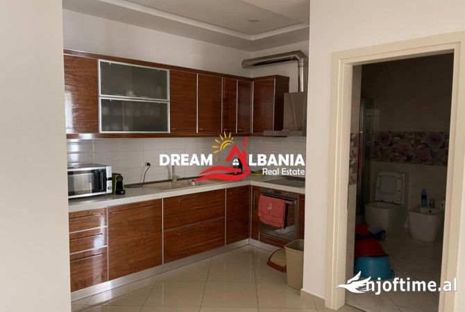 Shtepi me qera Apartament ne Tirane, 2+1, Mobilimi E mobiluar, Pagesa 650  Euro.