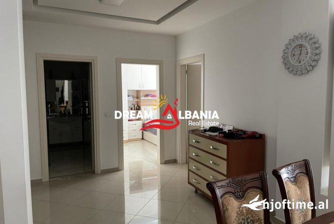 Shtepi me qera Apartament ne Tirane, 2+1, Mobilimi E mobiluar, Pagesa 650  Euro.