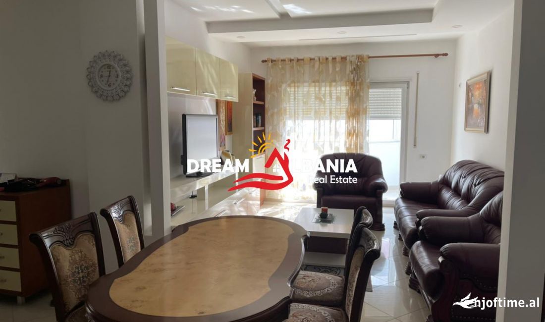 Shtepi me qera Apartament ne Tirane, 2+1, Mobilimi E mobiluar, Pagesa 650  Euro.