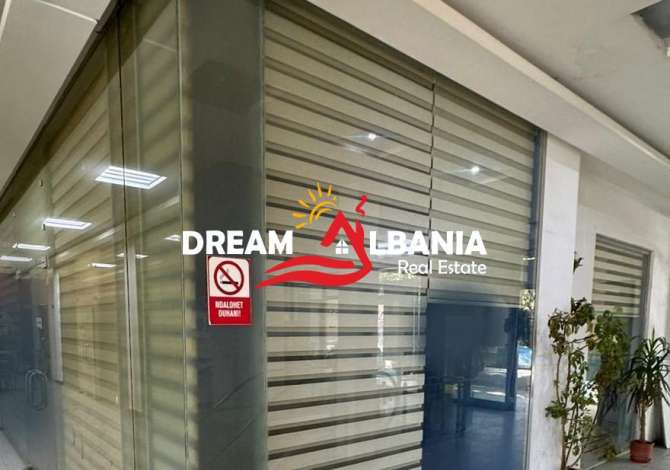 Ambiente Commerciale in Affitto 1+1 a Tirana - 800 Euro