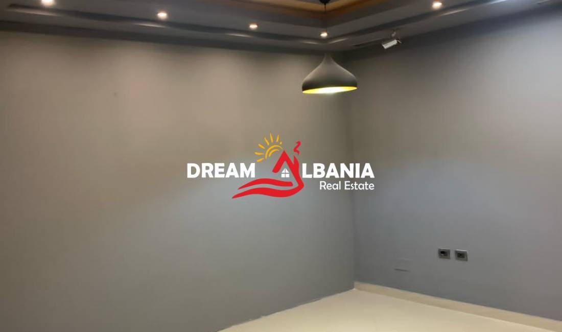 SUPER OKAZION! – Ambjent biznesi ne shitje tek Pallati me Shigjeta (ID 4171540)