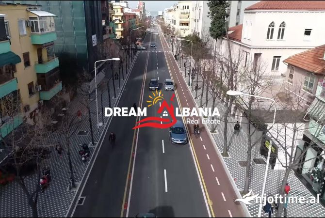 Ambiente Commerciale in Affitto 1+1 a Tirana - 600 Euro