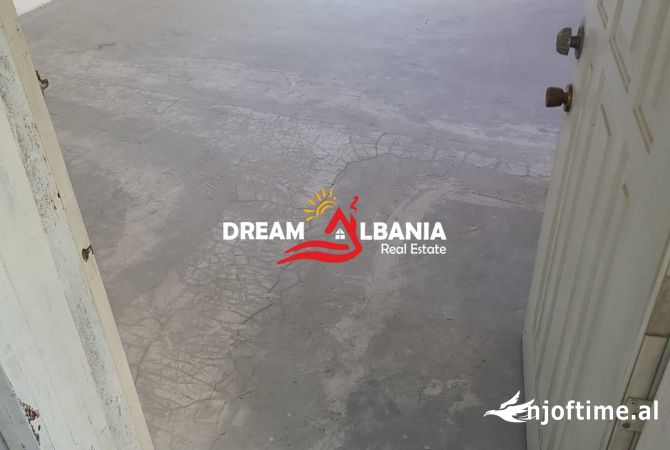 Jepet ambjent zyre me qera ne kryqezimin e 21 Djetorit (42611166)