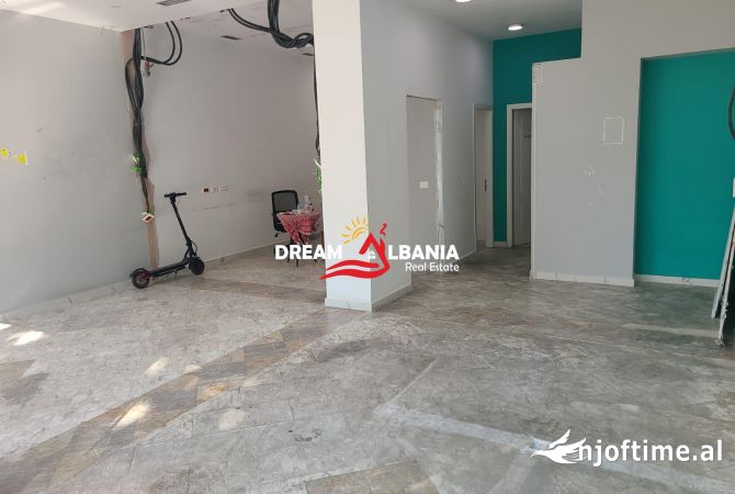 Business Property for Rent 1+1 in Tirana - 2,900 Euro