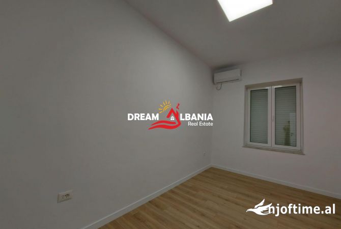 Jepet me qera ambient zyre 3+1 tek Shallvaret, prane Gjykates se Larte (ID 4261806)