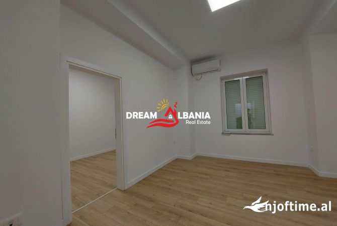 Jepet me qera ambient zyre 3+1 tek Shallvaret, prane Gjykates se Larte (ID 4261806)