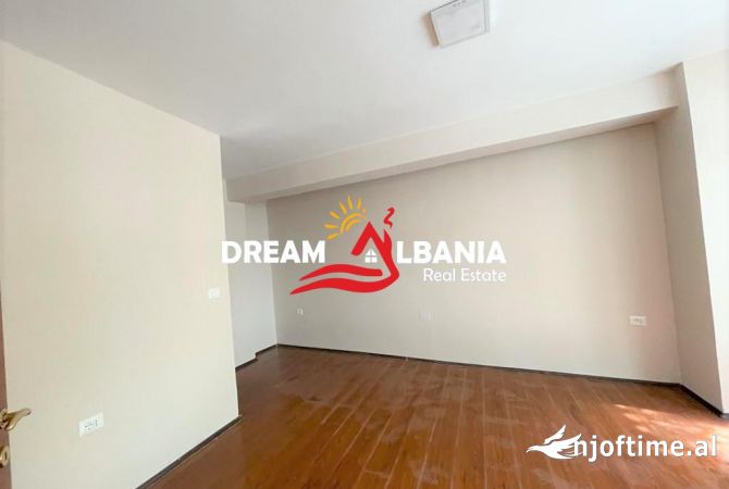 Business Property for Rent 3+1 in Tirana - 800 Euro