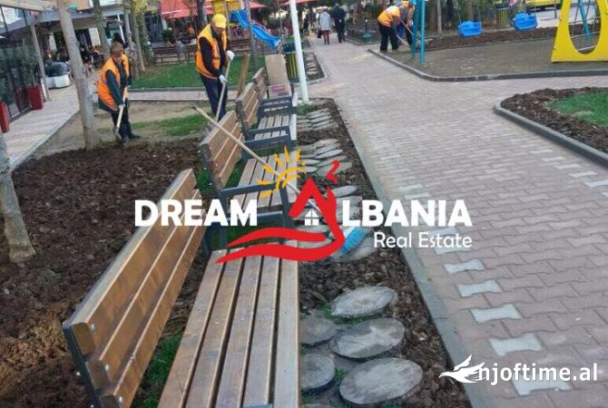 Business Property for Rent 3+1 in Tirana - 600 Euro