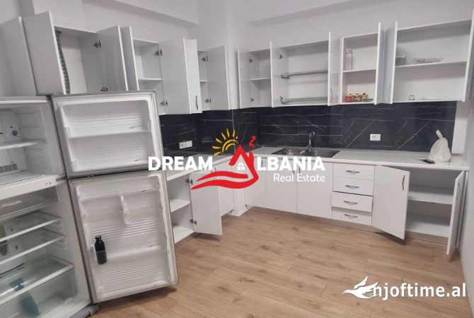 Ambjent zyre me qera, 2+1, ne zonen e Bllokut (ID 42214982)