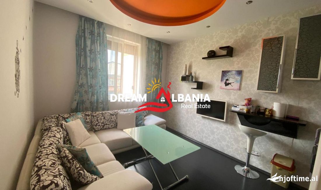 Shtepi ne shitje Apartament ne Tirane, 2+1, Mobilimi E mobiluar, Pagesa 170,000  Euro.