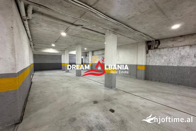Shitet ambient me garazhe tek Komuna e Parisit, prane Kristal Center (ID 4181093)