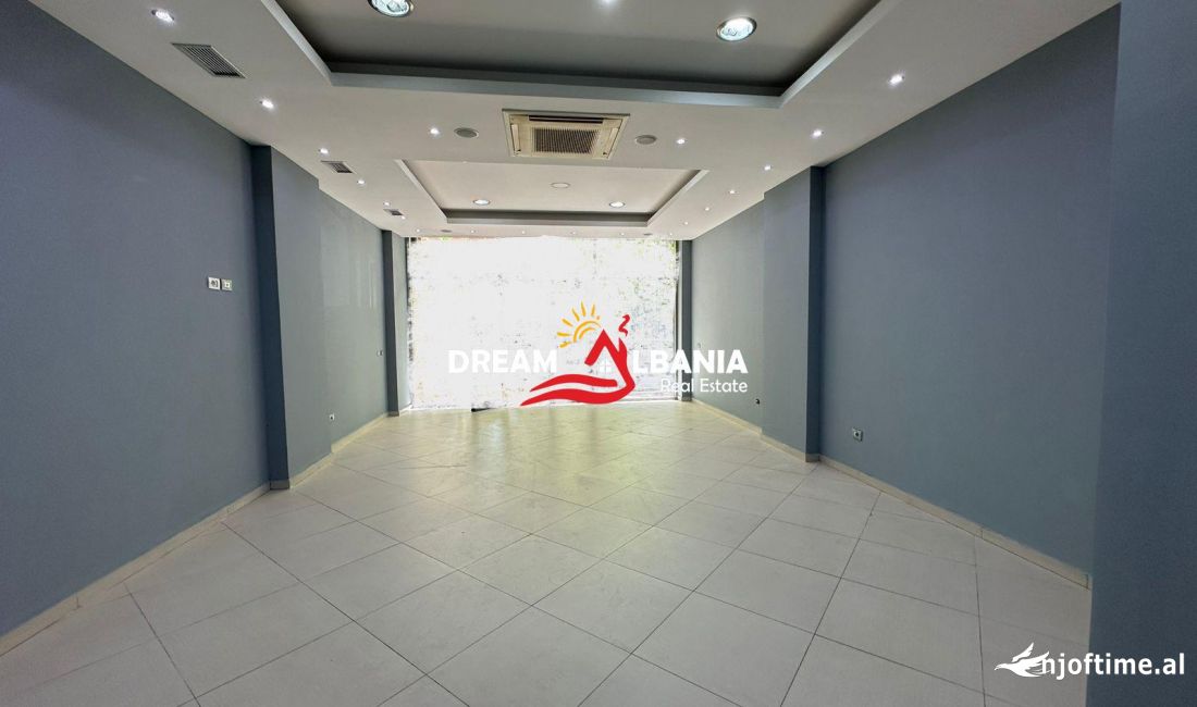 Ambjent Biznesi per shitje ne rrugen e Dibres, prane Tower Bridge, ne Tirane  (ID 4171543)