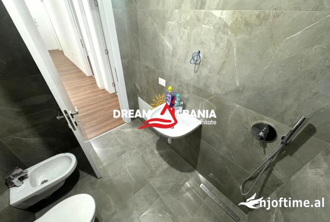 Zyre me qera ne rrugen e Dibres, prane Farmacise 10, ne Tirane (ID 42611157)