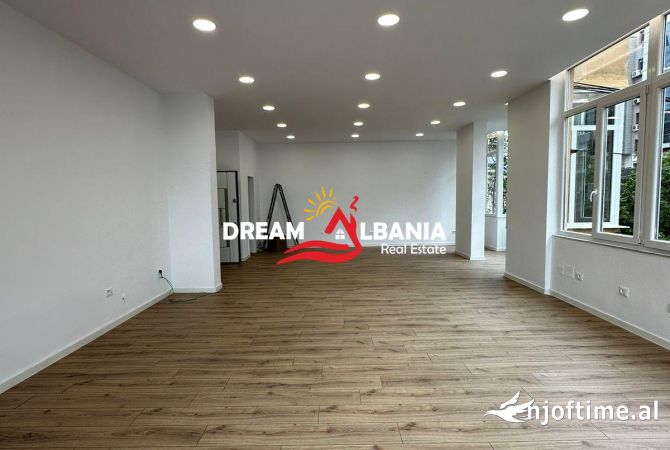 Business Property in Sale 3+1 in Tirana - 230,000 Euro
