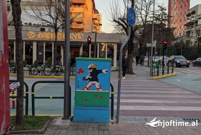 Ambiente Commerciale in Vendita 1+1 a Tirana - 500,000 Euro