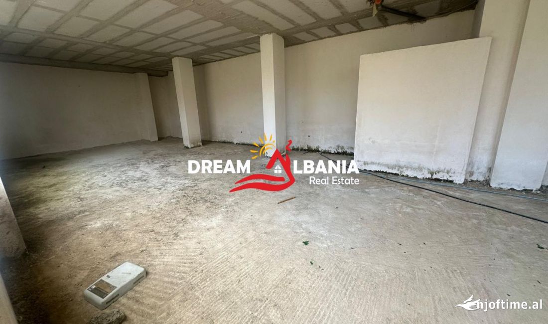 OKAZION! Ambjent per Shitje ne Fresk, Tek Fizika Berthamore ne Tirane (ID 4171511)