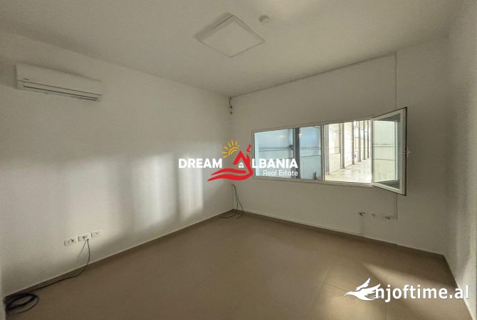 Kapanon me qera ne rrugen dytesore Vore (ID 4281250)