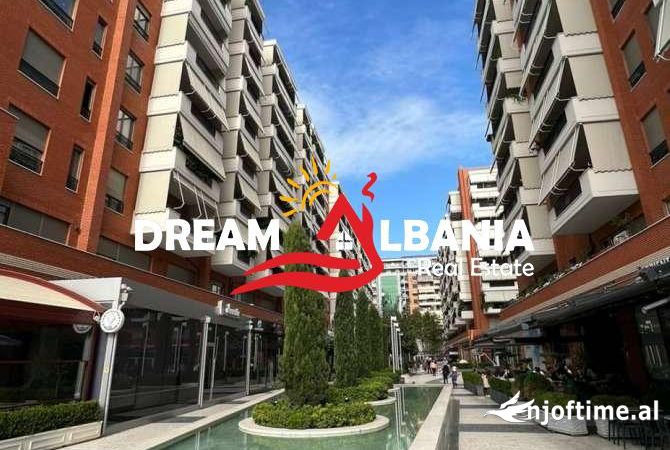 Ambiente Commerciale in Affitto 3+1 a Tirana - 10,600 Euro