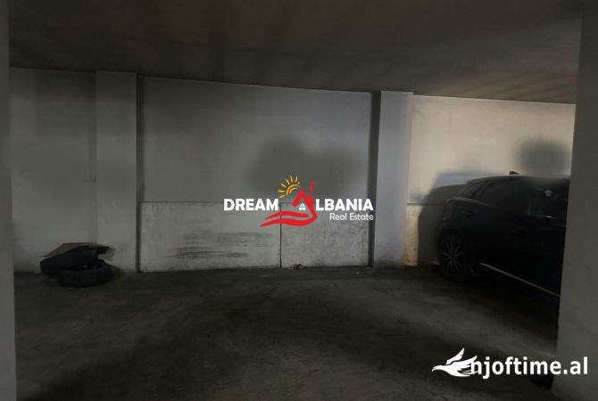 Business Property in Sale 4+1 in Tirana - 38,000 Euro