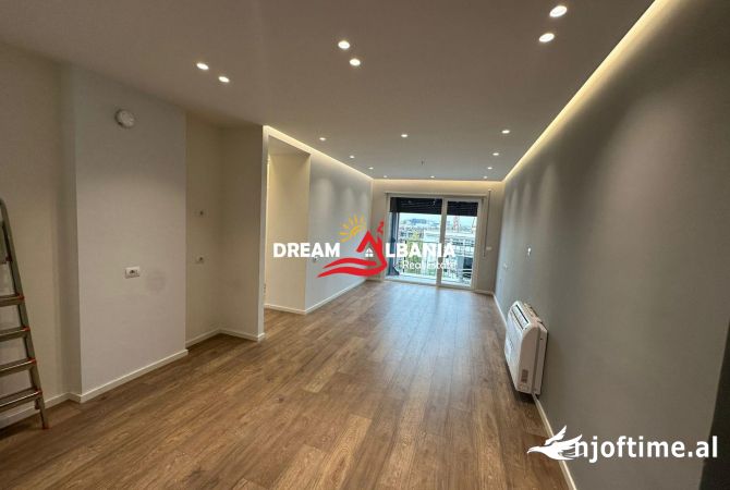 Shitet super apartament 3+1+2 tek 21 Dhjetori, prane Mondial (ID 4131400)