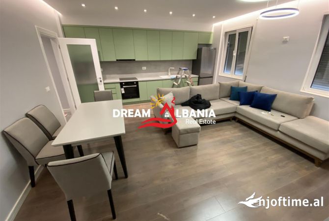 Shtepi me qera Apartament ne Tirane, 2+1, Mobilimi E mobiluar, Pagesa 800  Euro.