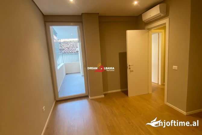 Jepet ambjent me qera tek rruga e Kavajes, Tirane (ID 42611180)