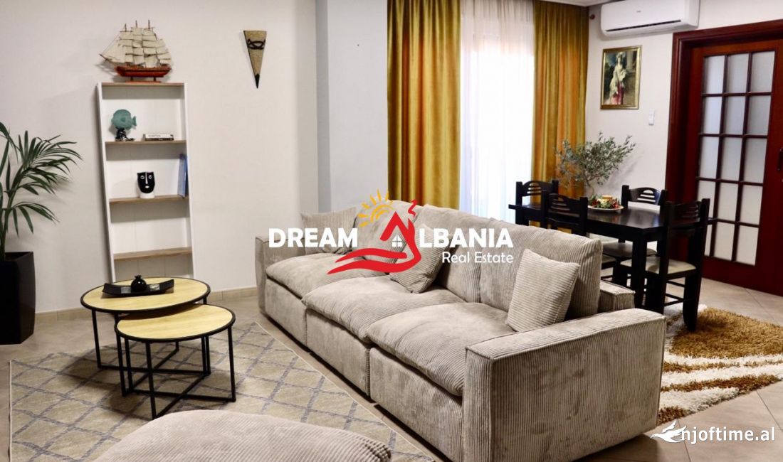 Shtepi me qera Apartament ne Tirane, 3+1, Mobilimi E mobiluar, Pagesa 700  Euro.