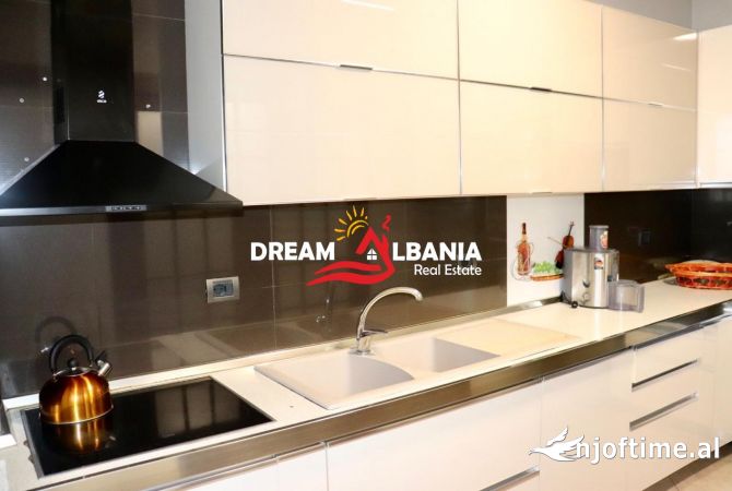 Shtepi me qera Apartament ne Tirane, 3+1, Mobilimi E mobiluar, Pagesa 700  Euro.