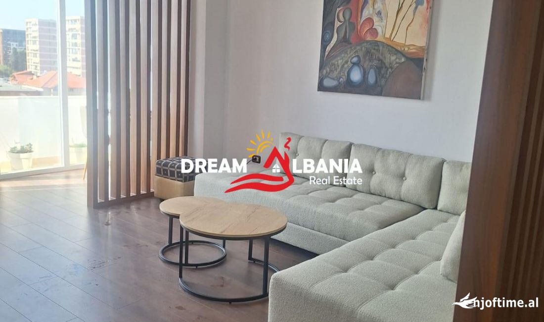 Shtepi ne shitje Apartament ne Tirane, 2+1, Mobilimi E mobiluar, Pagesa 192,000  Euro.