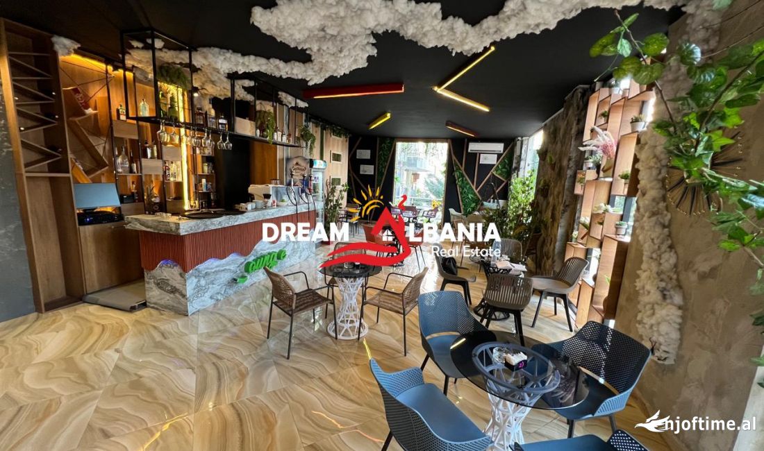 Lounge-Bar ne shitje ne Fresk, prane Kompleksit “Lugano” ne Tirane (ID 4171548)