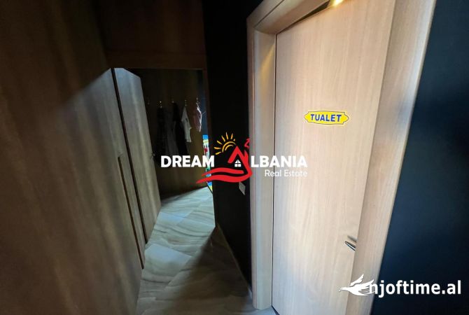 Lounge-Bar ne shitje ne Fresk, prane Kompleksit “Lugano” ne Tirane (ID 4171548)