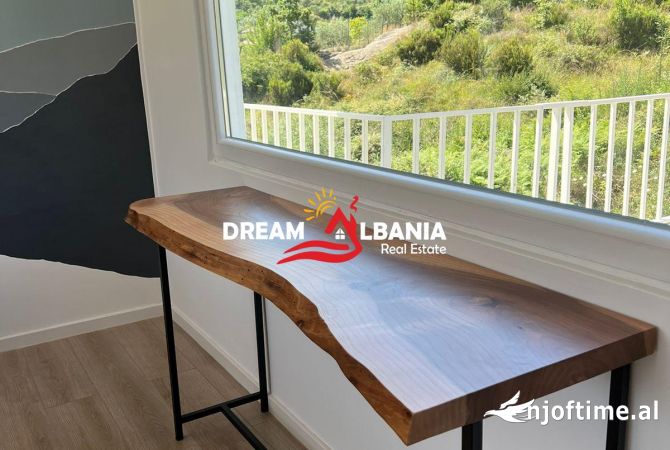 Shtepi me qera Vila Luksoze ne Tirane, 5+1, Mobilimi E mobiluar, Pagesa 3,000  Euro.