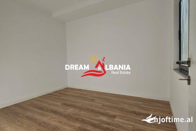 Shtepi ne shitje Apartament ne Tirane, 1+1, Mobilimi Bosh, pa mobiluar, Pagesa 108,000  Euro.