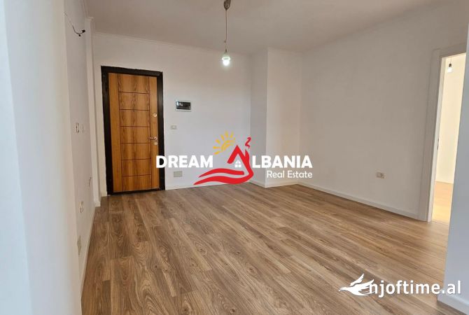 Shtepi ne shitje Apartament ne Tirane, 1+1, Mobilimi Bosh, pa mobiluar, Pagesa 108,000  Euro.