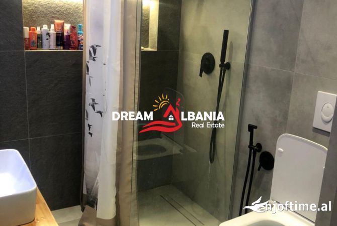 Shtepi me qera Apartament ne Tirane, 2+1, Mobilimi E mobiluar, Pagesa 675  Euro.