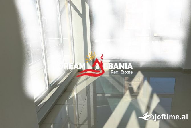 Business Property for Rent 3+1 in Tirana - 1,300 Euro