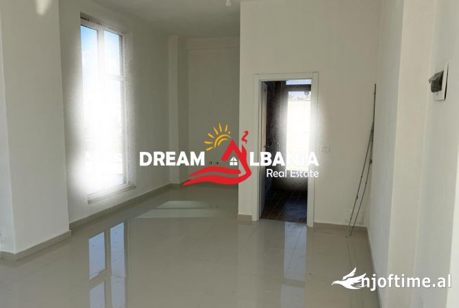 Business Property for Rent 3+1 in Tirana - 1,300 Euro