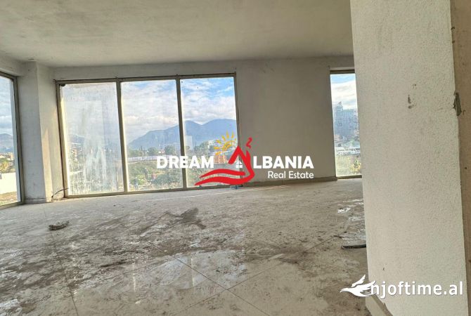 Ambjent biznesi me qera tek Bulevardi i Ri (ID 42711042)