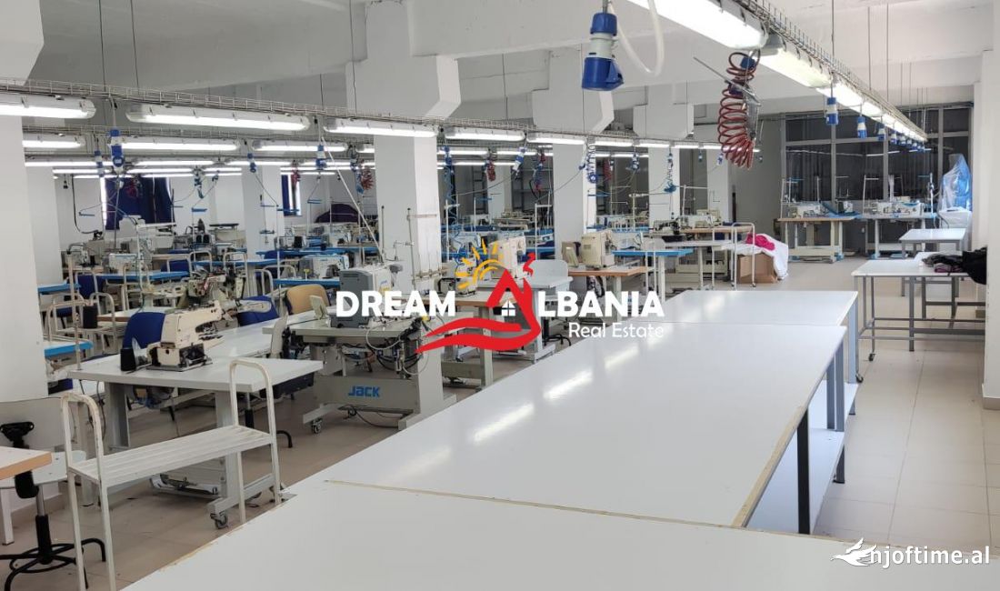 Magazine me qera ne Kombinat, prane Fabrikes se Qelqit, ne Tirane (ID 4281257)