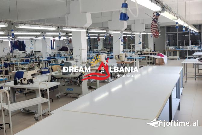 Magazine me qera ne Kombinat, prane Fabrikes se Qelqit, ne Tirane (ID 4281257)