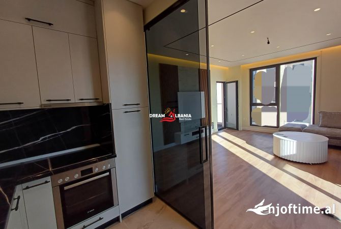 Shtepi me qera Apartament ne Tirane, 3+1, Mobilimi E mobiluar, Pagesa 1,200  Euro.