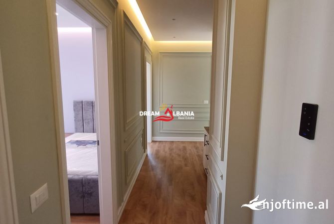 Shtepi me qera Apartament ne Tirane, 3+1, Mobilimi E mobiluar, Pagesa 1,200  Euro.