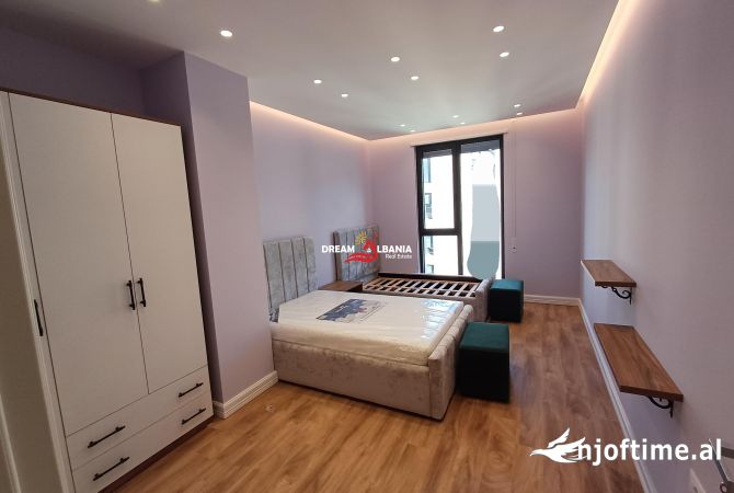 Shtepi me qera Apartament ne Tirane, 3+1, Mobilimi E mobiluar, Pagesa 1,200  Euro.