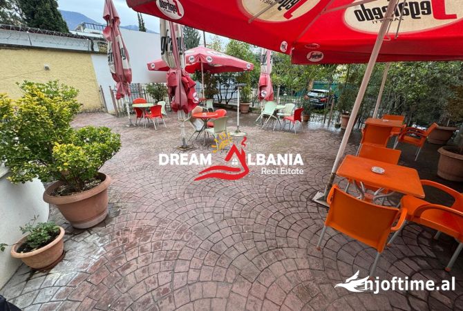 Ambient biznesi me qera 2+1 ne Tirane - 2,000 Euro