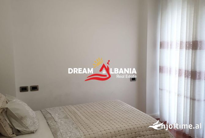 Shtepi me qera Apartament ne Tirane, 3+1, Mobilimi E mobiluar, Pagesa 1,200  Euro.