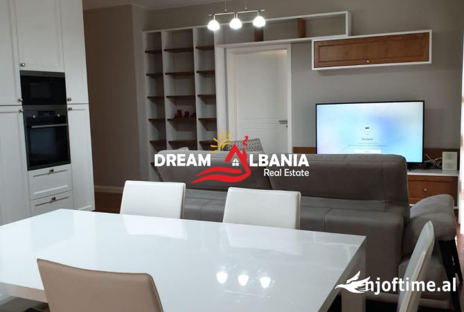 Shtepi me qera Apartament ne Tirane, 3+1, Mobilimi E mobiluar, Pagesa 1,200  Euro.